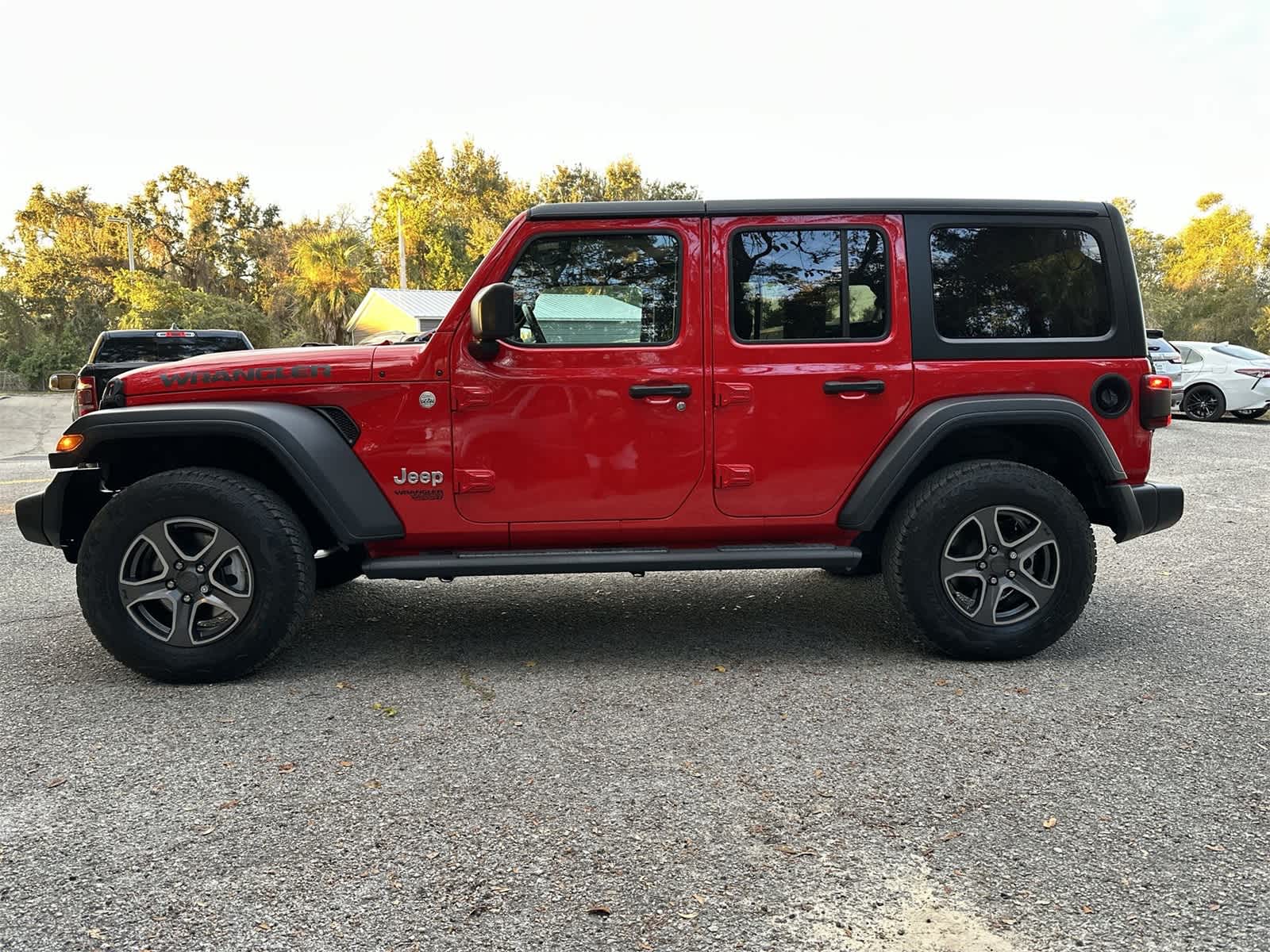 Thumbnail: 2019 Jeep Wrangler - 3