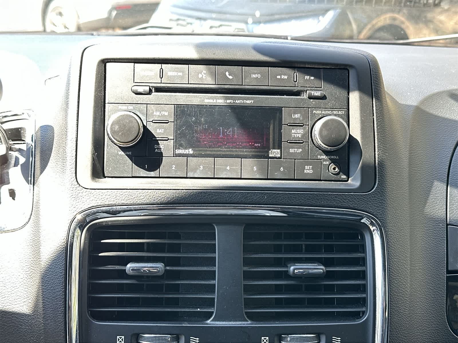 Thumbnail: 2017 Dodge Grand Caravan - 20