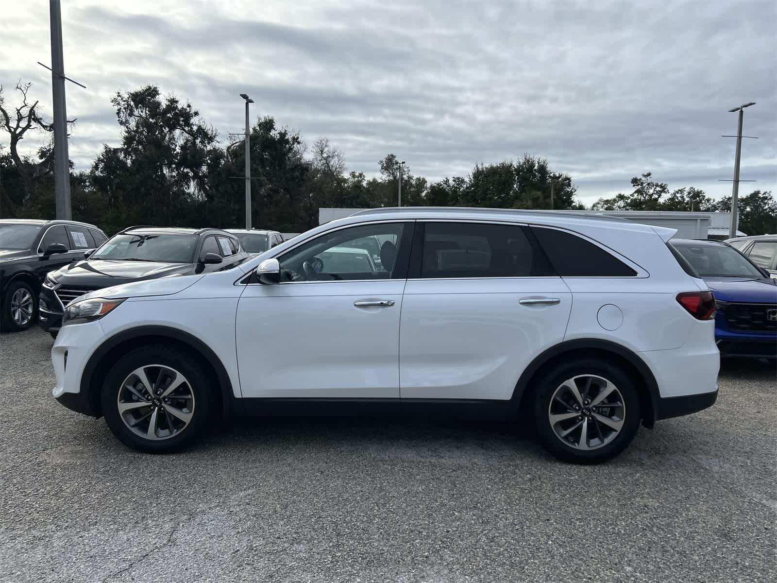 Thumbnail: 2019 Kia Sorento - 3