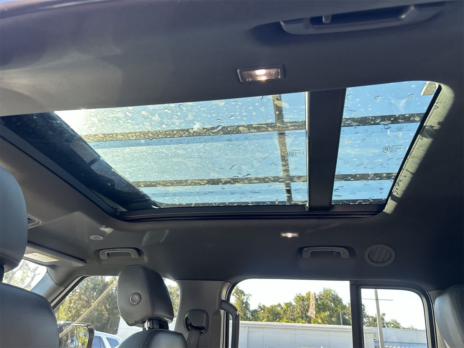 Thumbnail: 2023 Land Rover Defender - 23