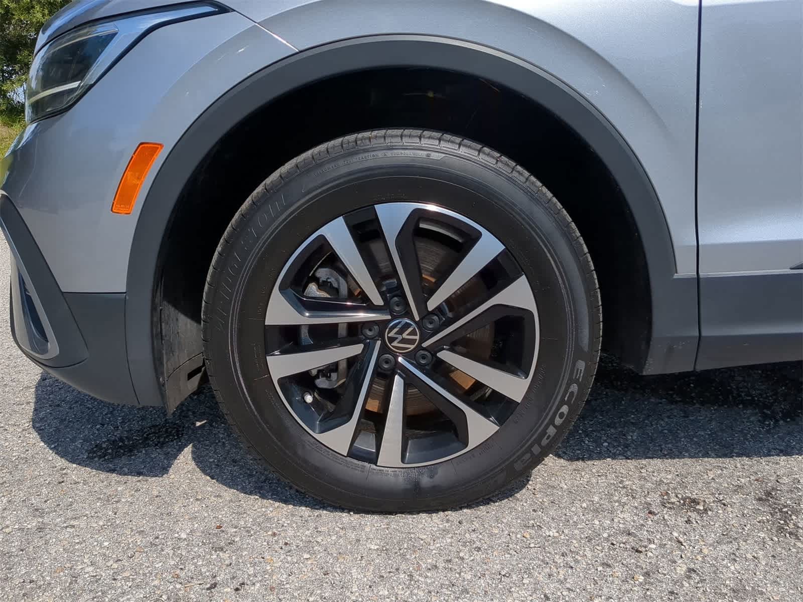 Thumbnail: 2023 Volkswagen Tiguan - 11