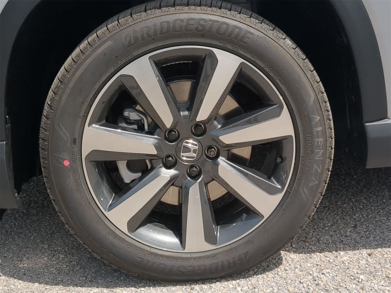 2025 Honda Pilot Touring 11