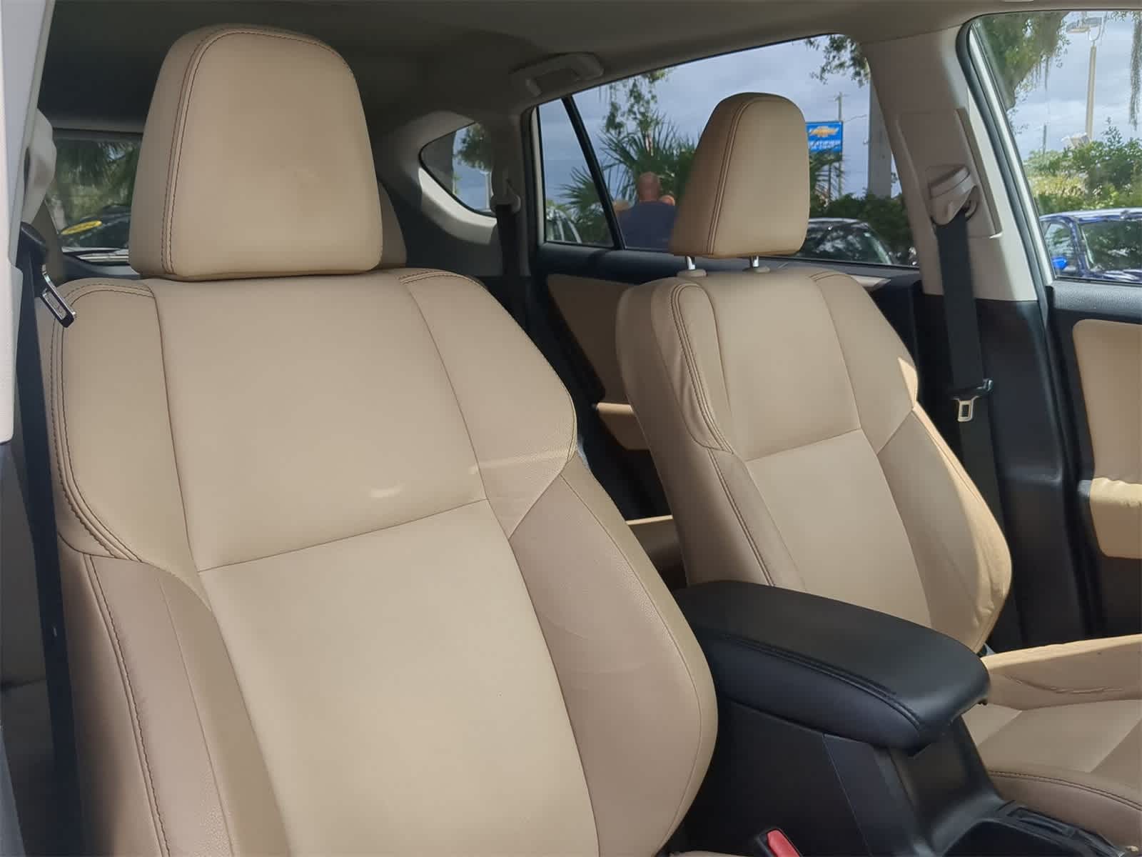 Thumbnail: 2015 Toyota RAV4 - 7