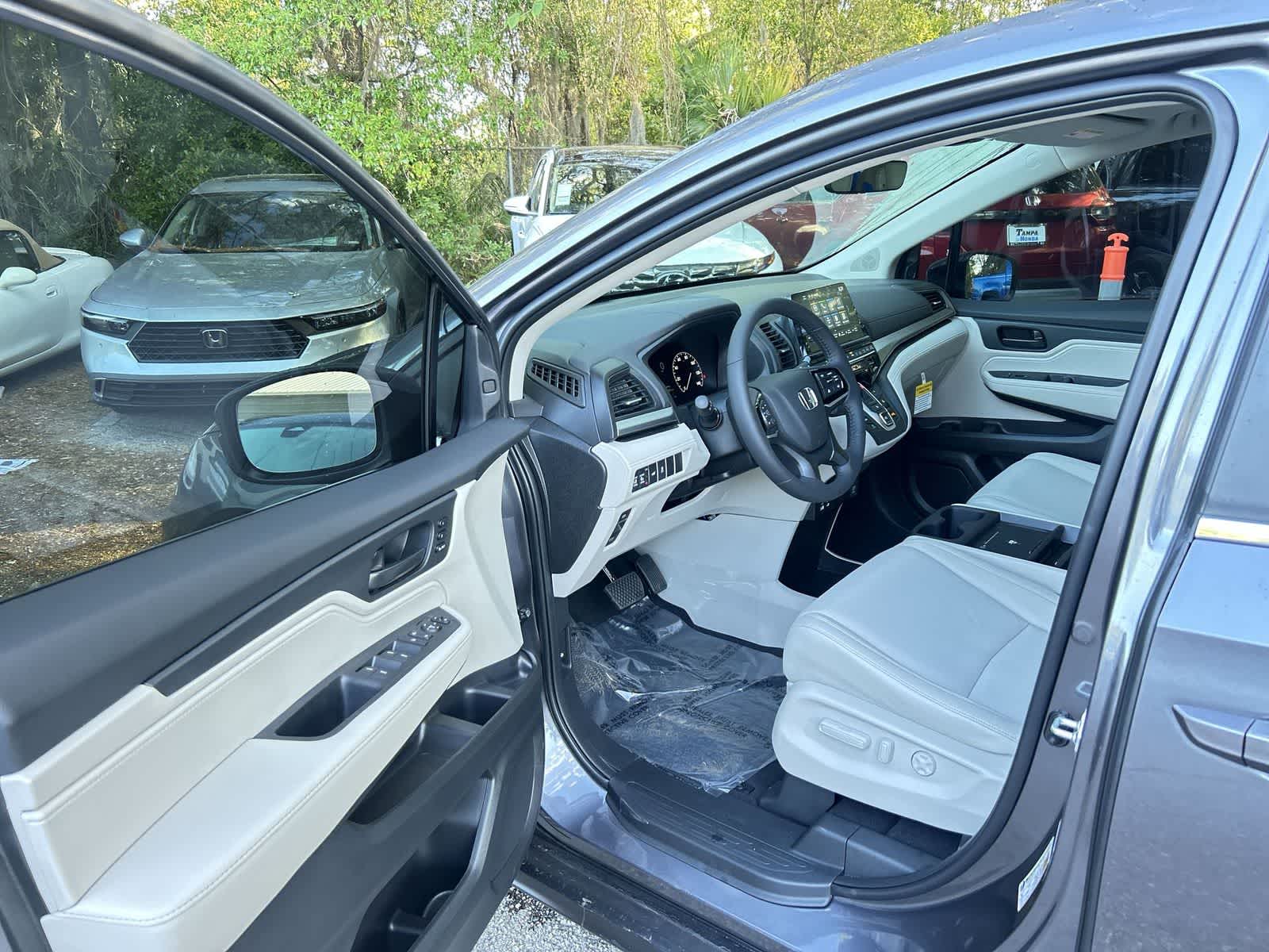 Thumbnail: 2026 Honda Odyssey - 10