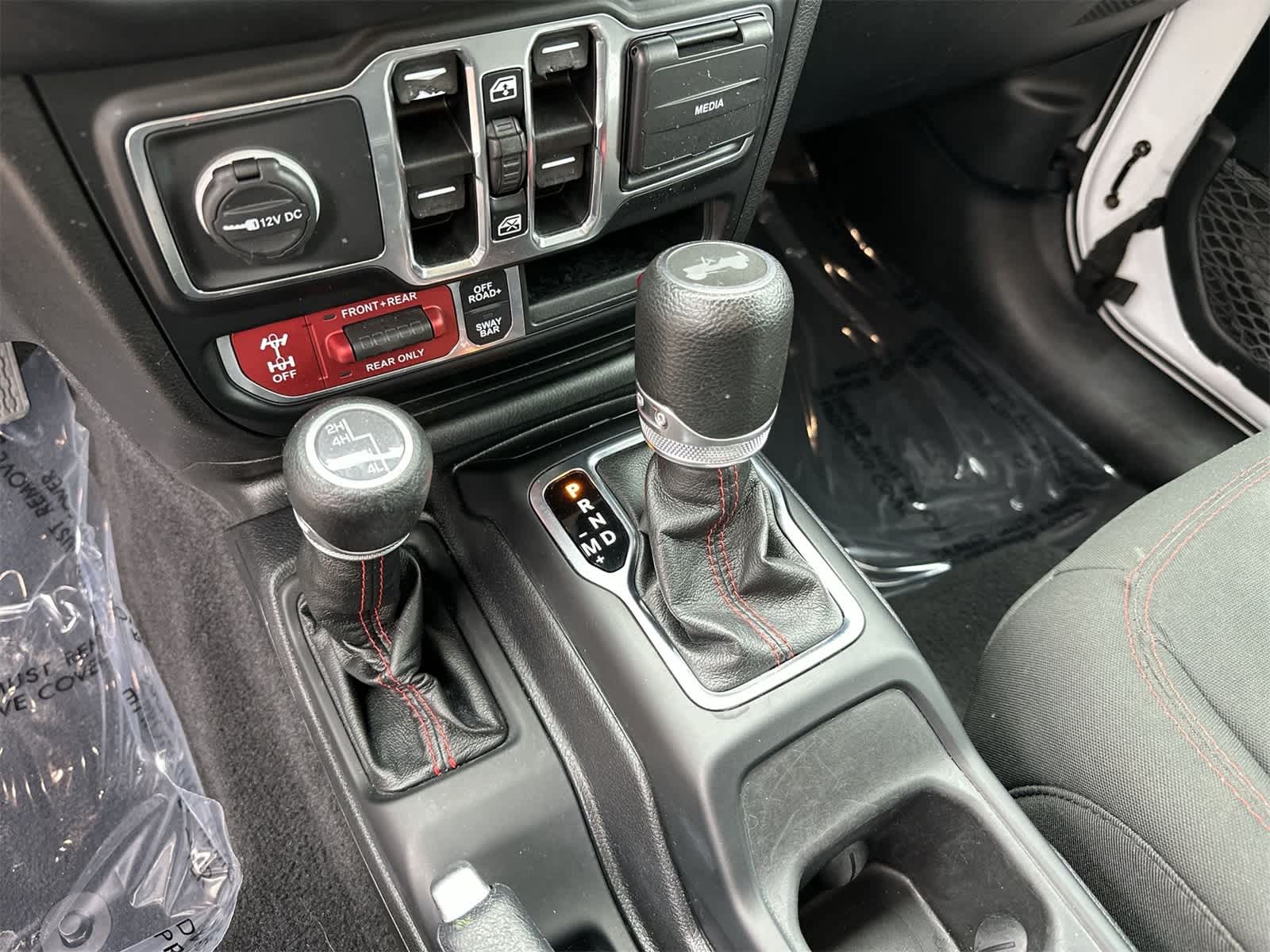 Thumbnail: 2021 Jeep Wrangler - 15