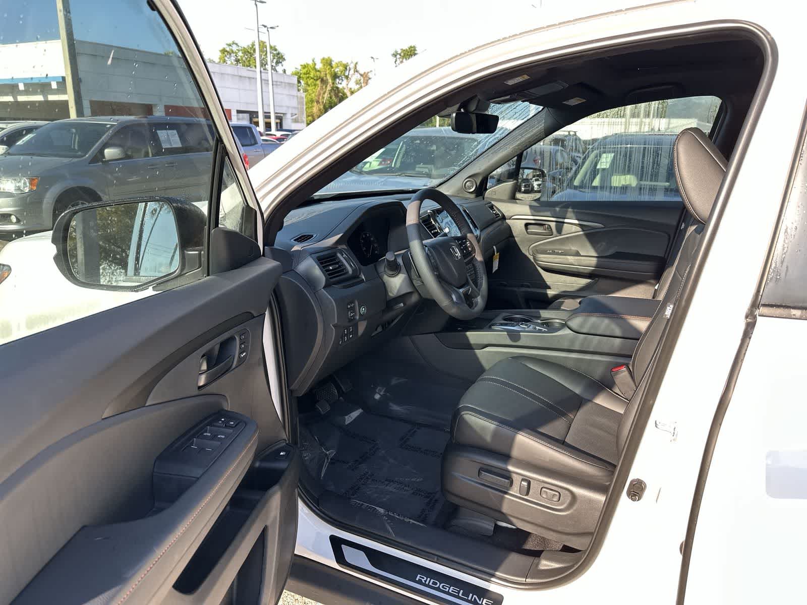 Thumbnail: 2026 Honda Ridgeline - 10