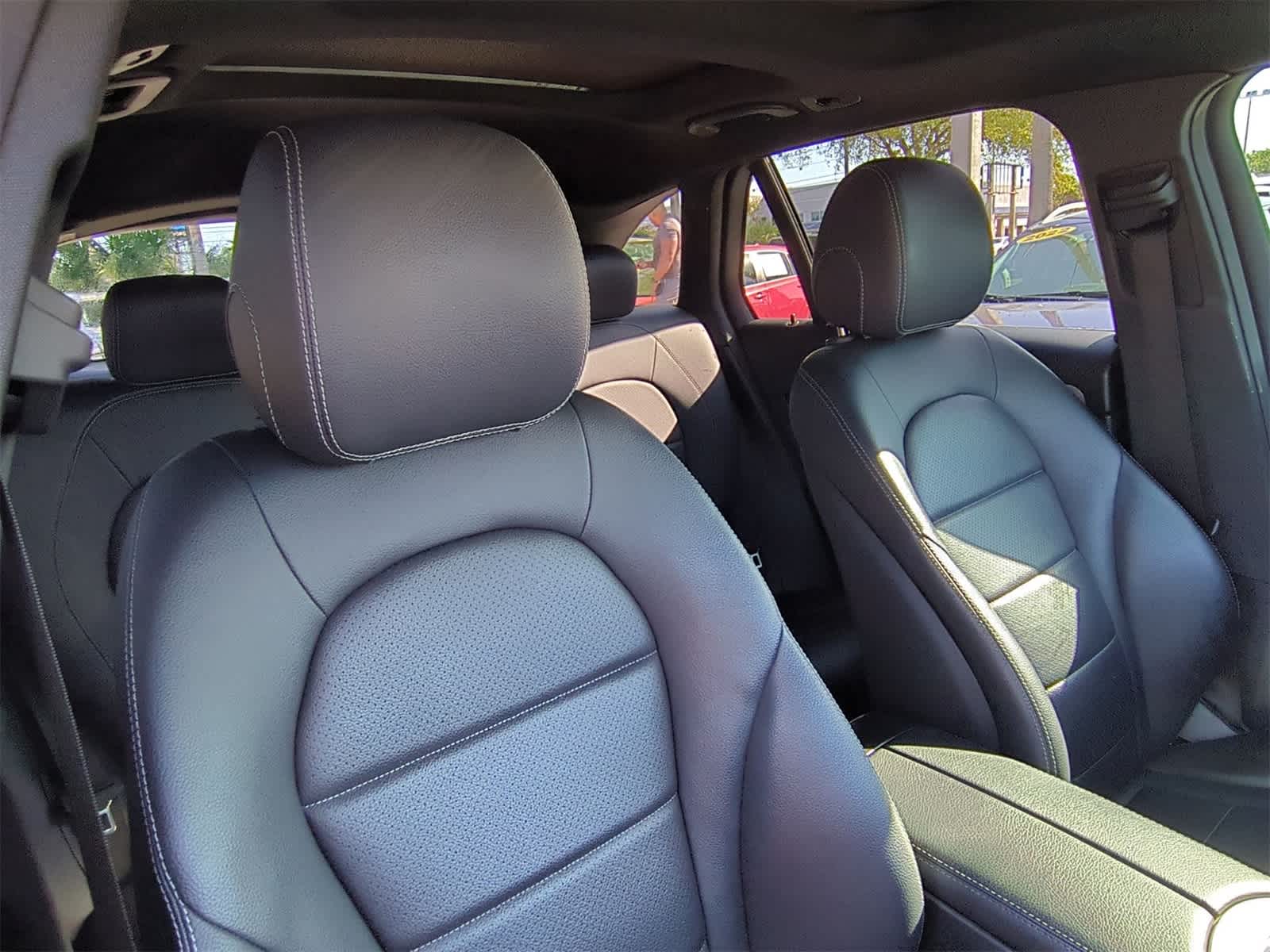 2019 Mercedes-Benz GLC 300 7