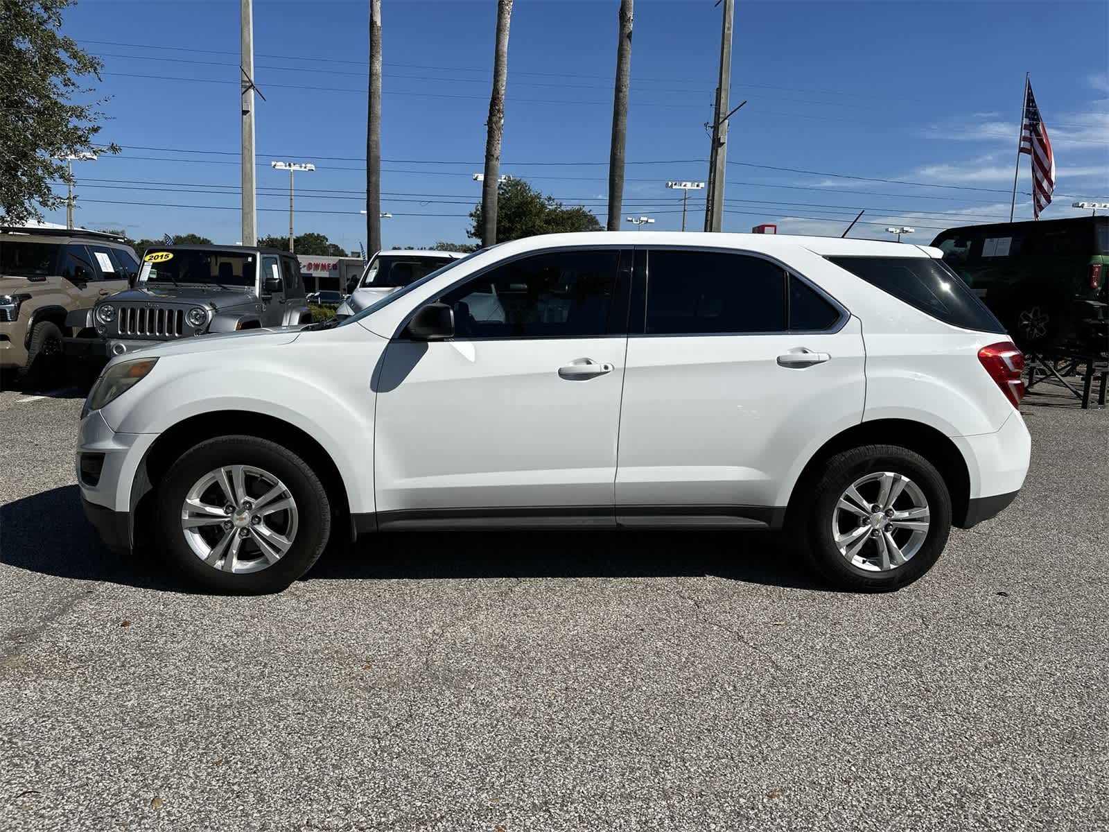 Thumbnail: 2017 Chevrolet Equinox - 8