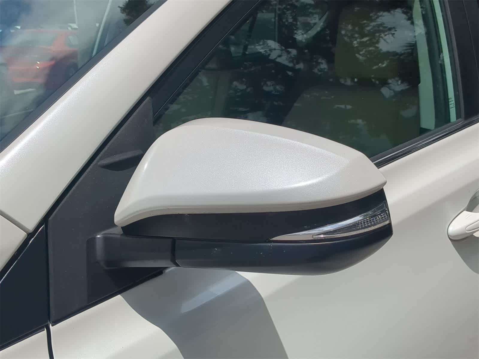 Thumbnail: 2015 Toyota RAV4 - 12