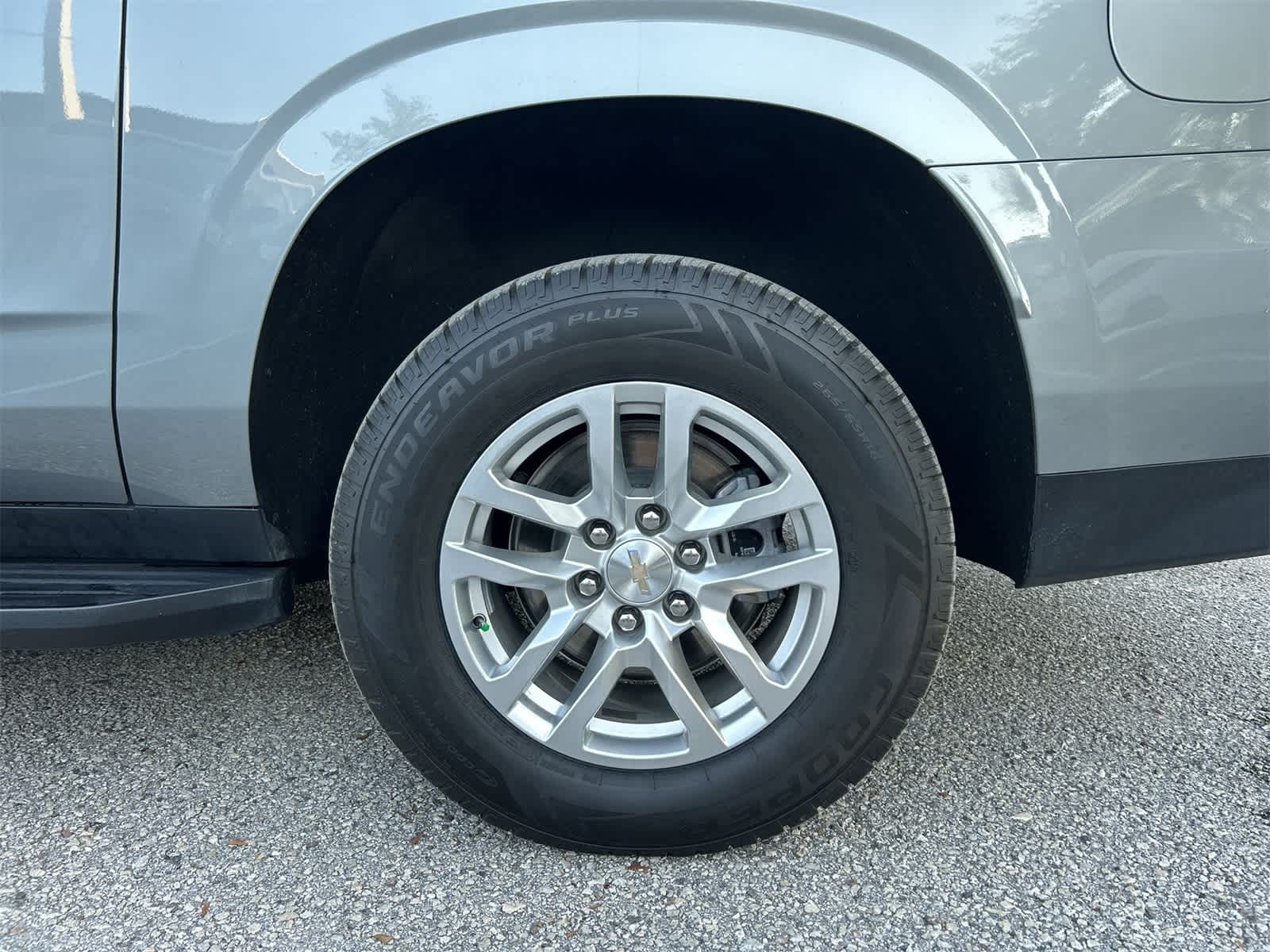 Thumbnail: 2024 Chevrolet Suburban - 8