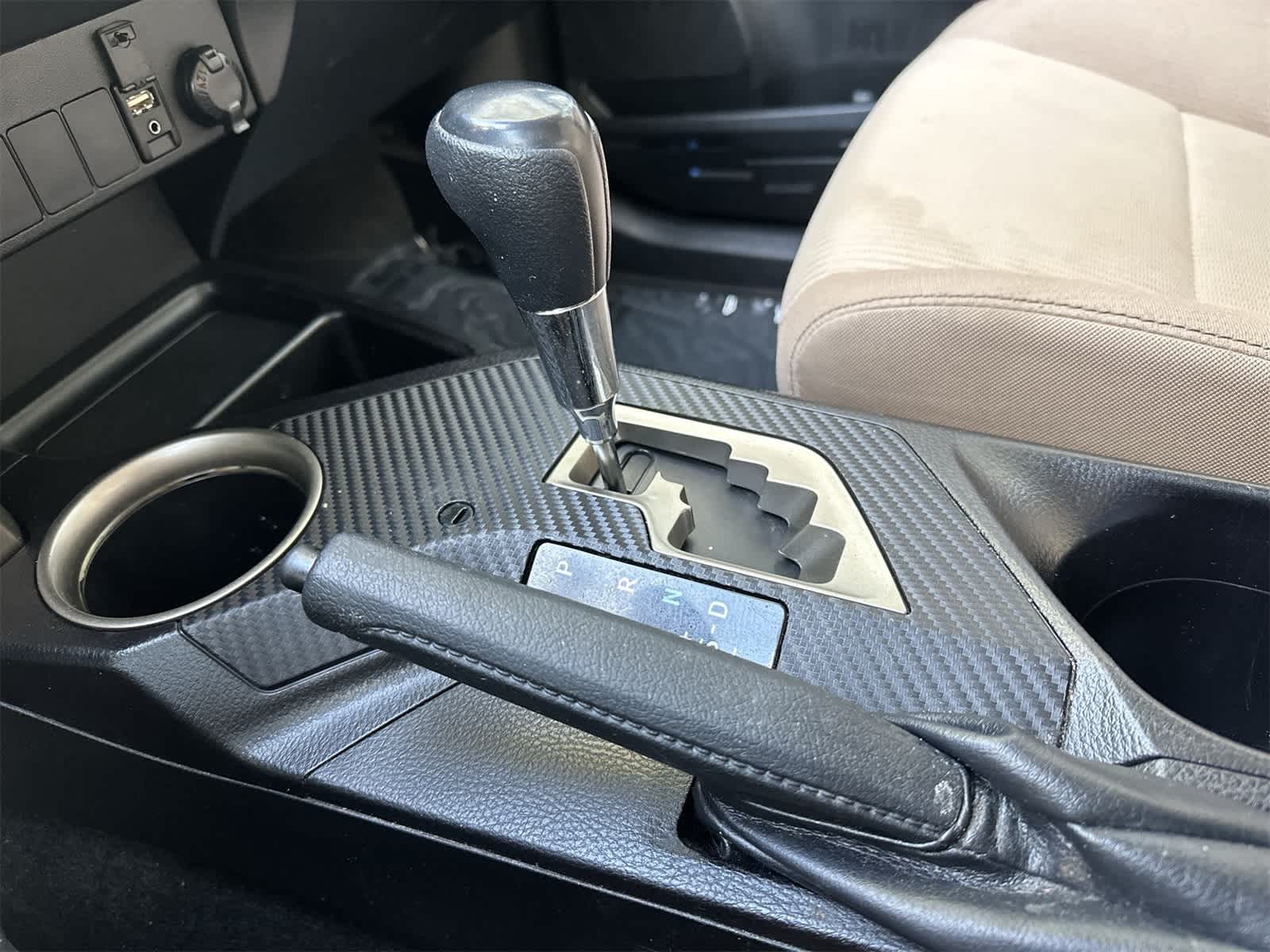 Thumbnail: 2015 Toyota RAV4 - 15