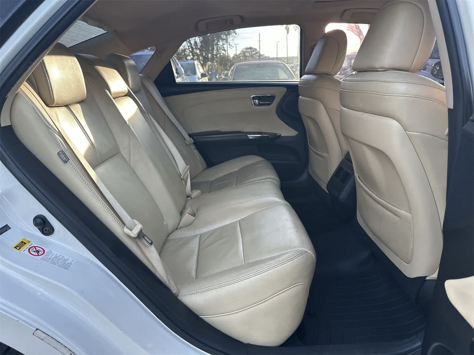 Thumbnail: 2013 Toyota Avalon - 18