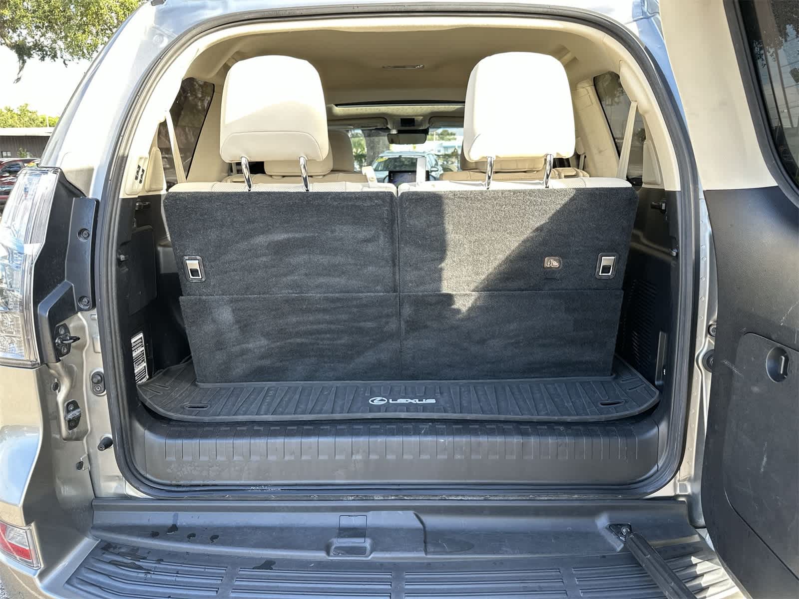 Thumbnail: 2023 Lexus GX - 13