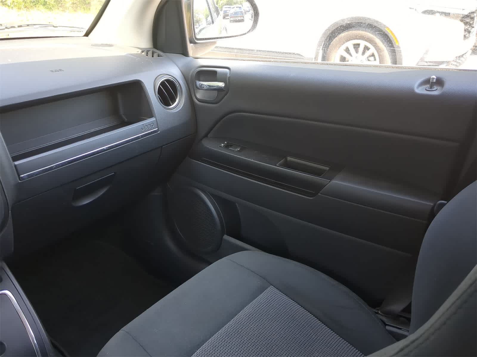 Thumbnail: 2011 Jeep Compass - 16