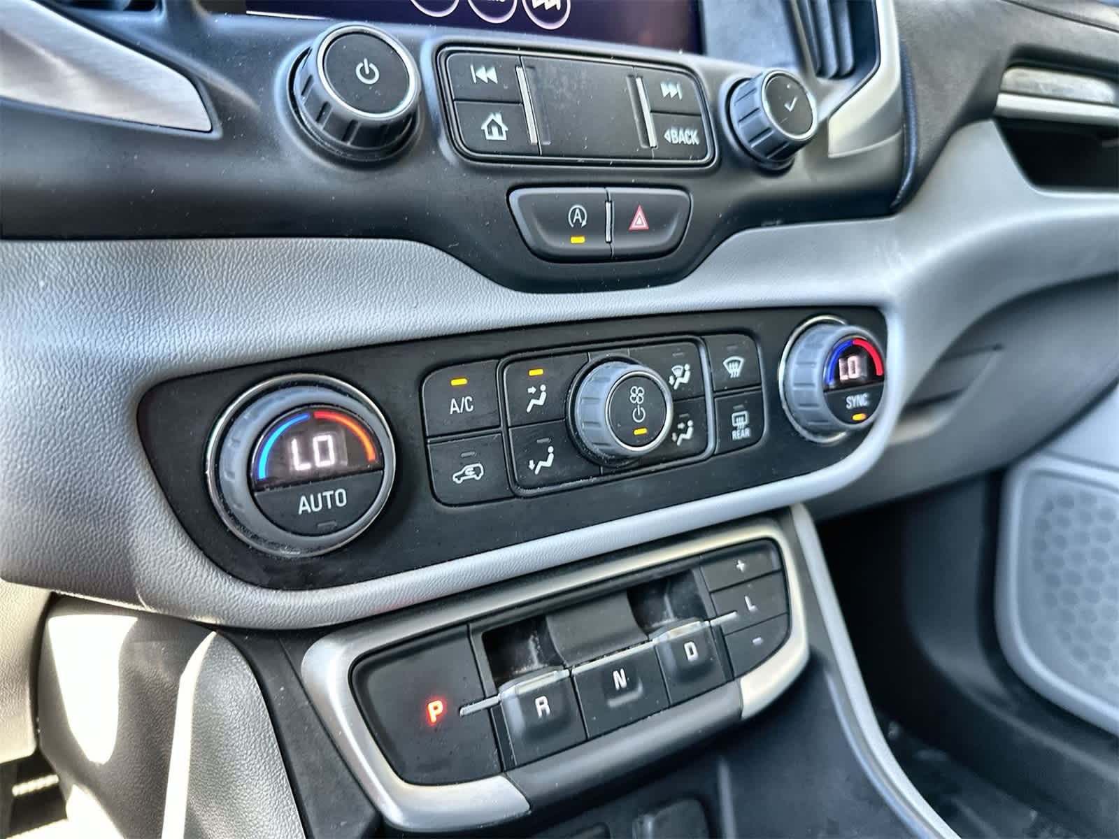 Thumbnail: 2024 GMC Terrain - 17