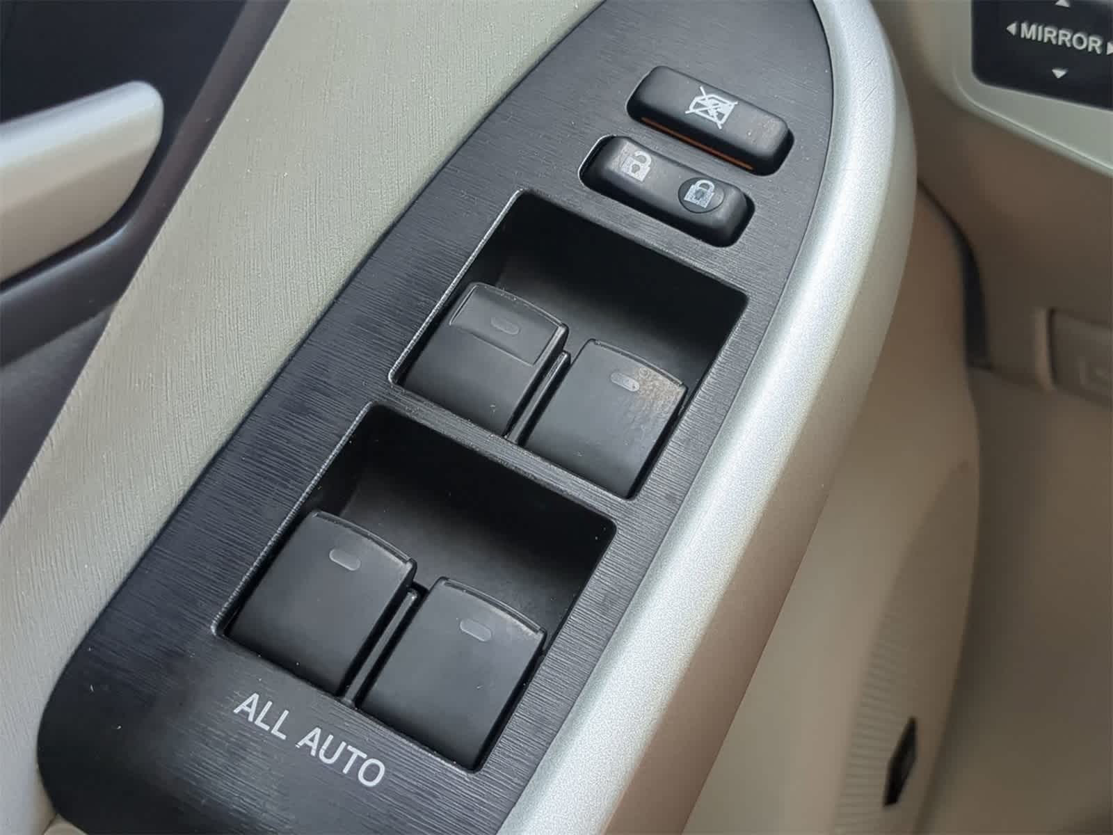 Thumbnail: 2011 Toyota Prius - 22