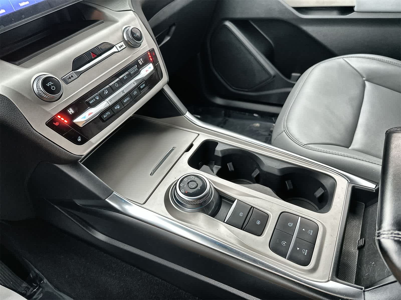 Thumbnail: 2021 Ford Explorer - 17