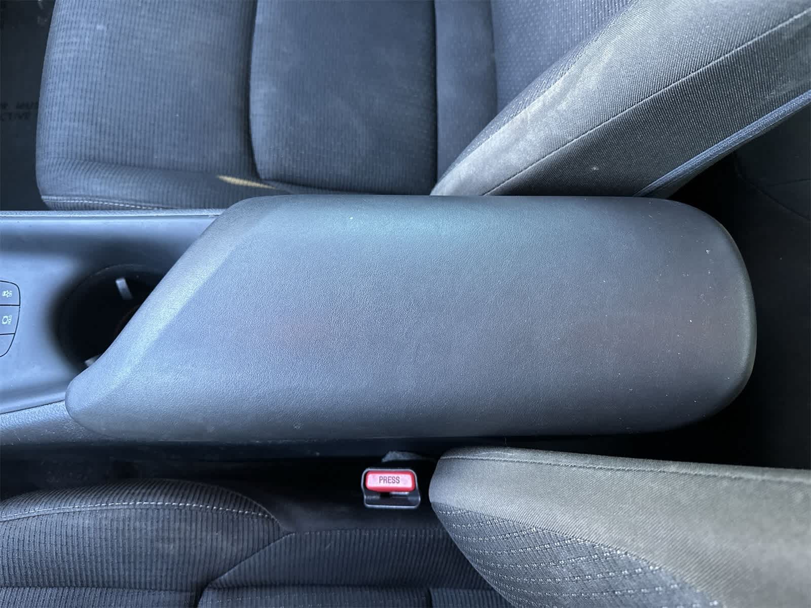 Thumbnail: 2018 Toyota C-HR - 16