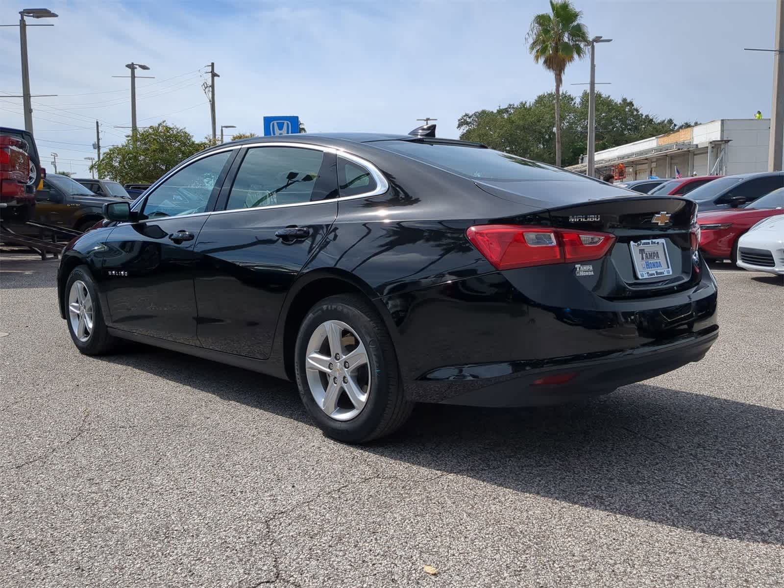 Thumbnail: 2024 Chevrolet Malibu - 4