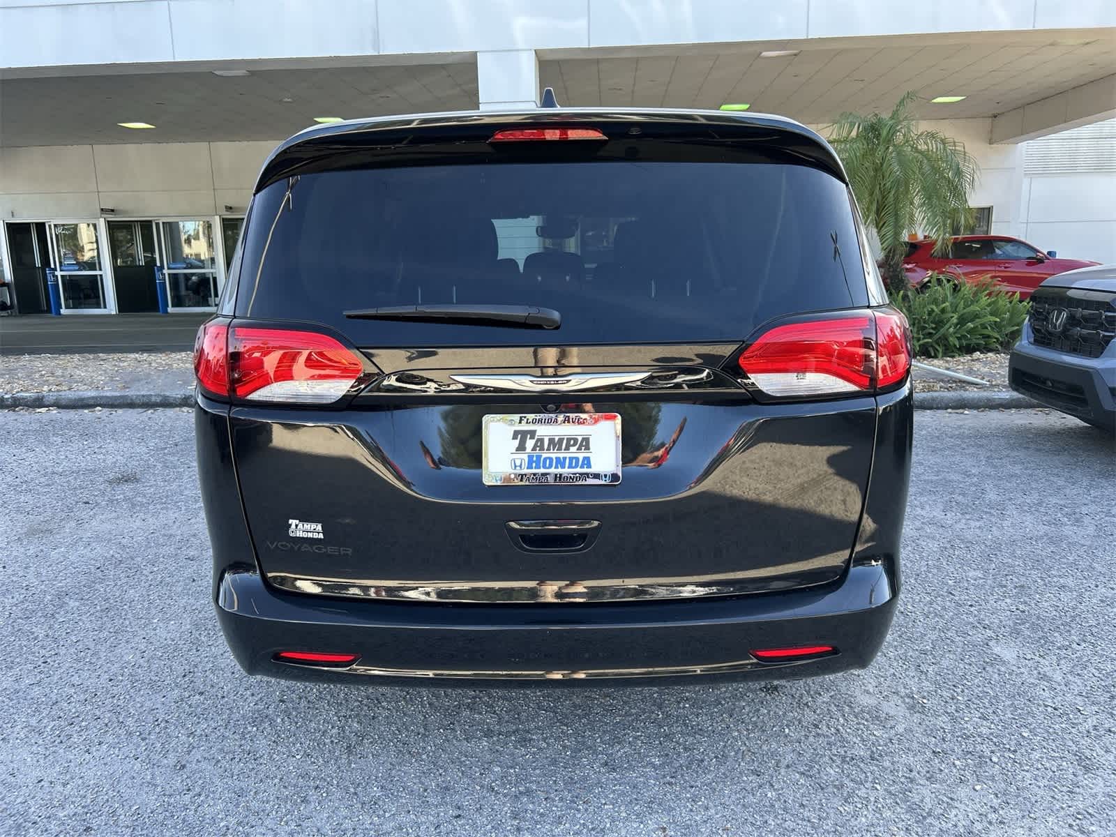 Thumbnail: 2024 Chrysler Voyager - 5