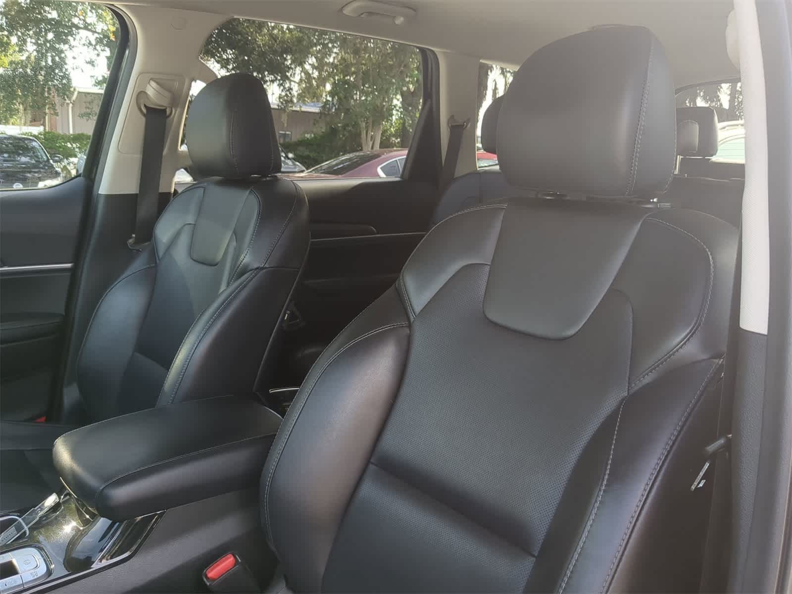 Thumbnail: 2021 Kia Telluride - 8
