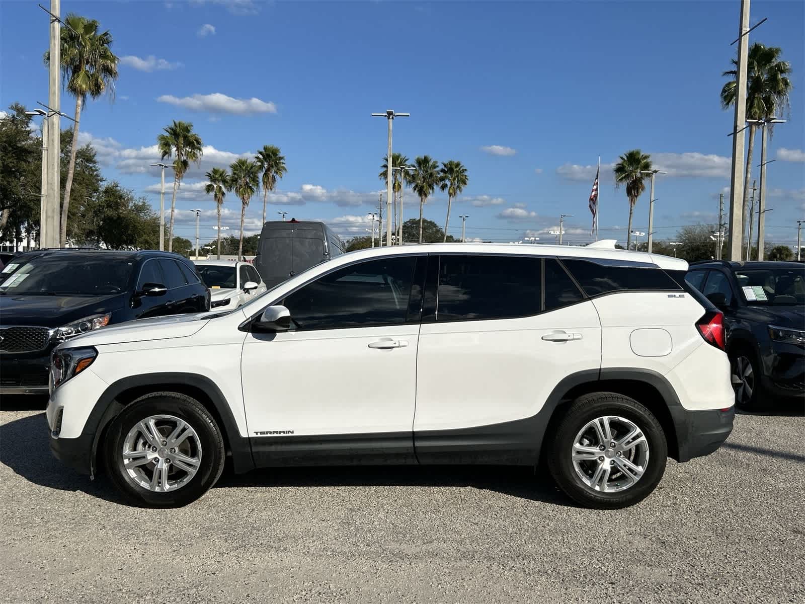 Thumbnail: 2019 GMC Terrain - 3