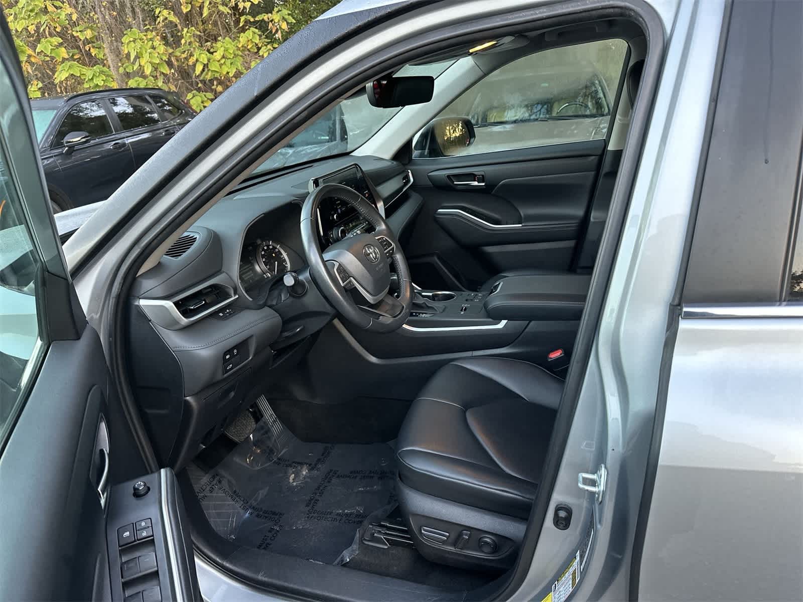 Thumbnail: 2024 Toyota Highlander - 2