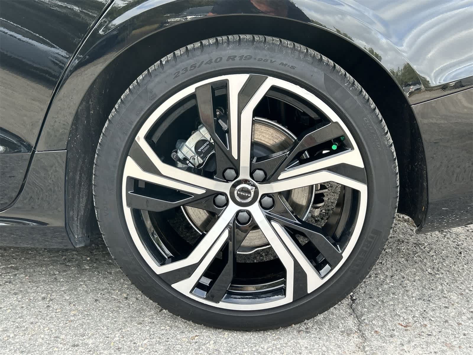 Thumbnail: 2024 Volvo S60 - 8