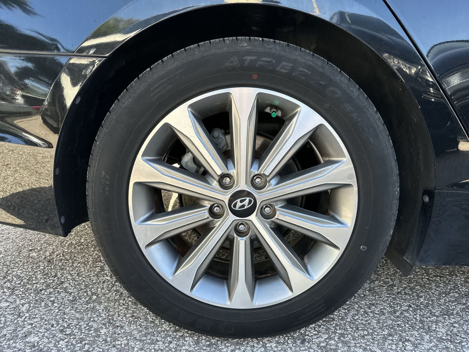 Thumbnail: 2017 Hyundai Sonata - 6