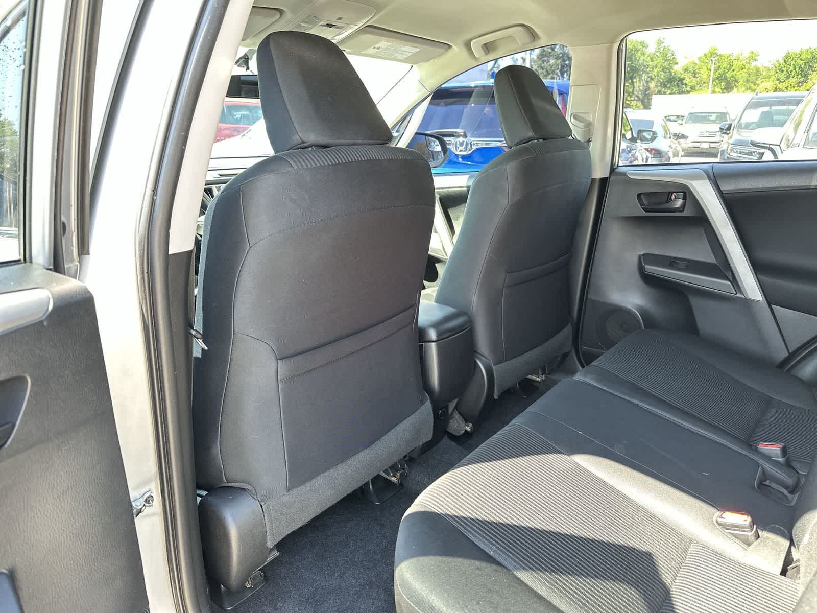 Thumbnail: 2016 Toyota RAV4 - 12