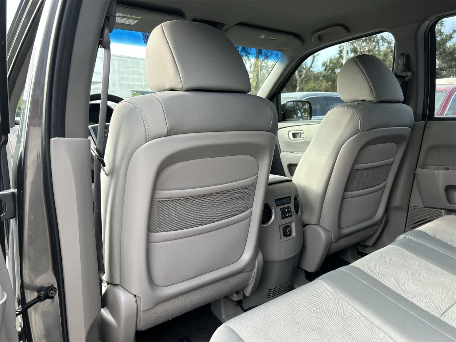 Thumbnail: 2011 Honda Pilot - 12