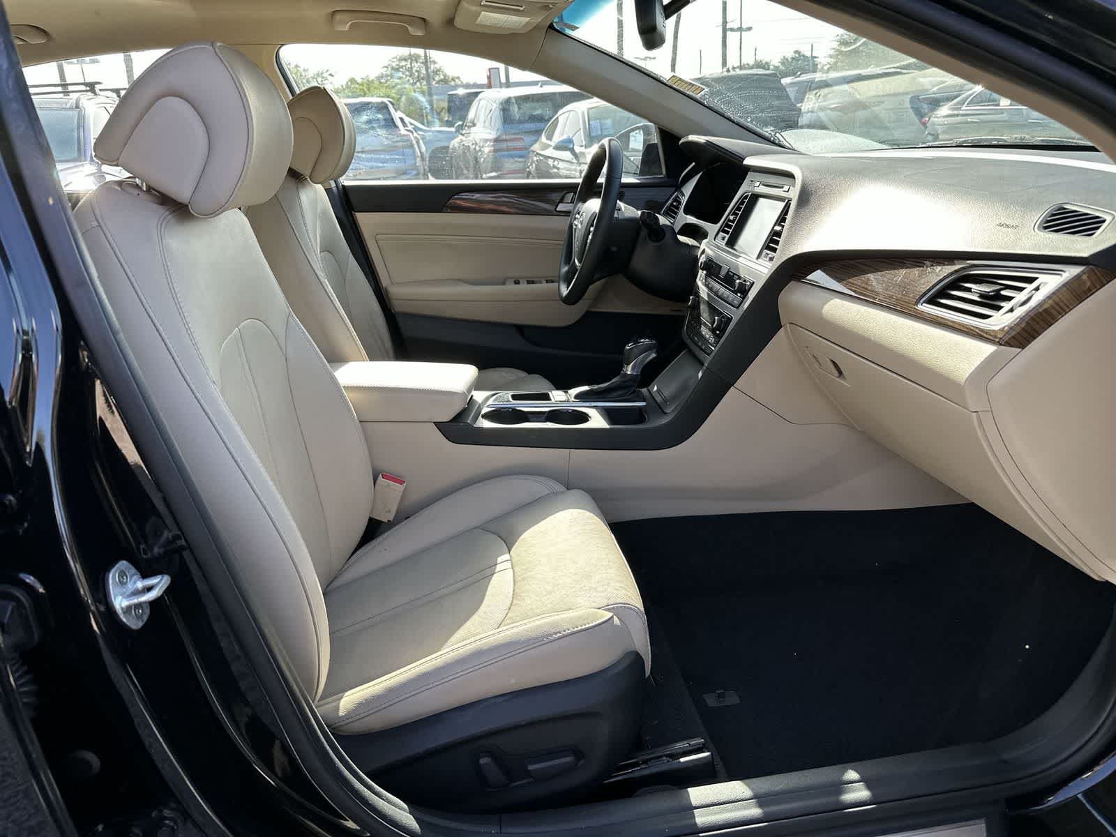 Thumbnail: 2017 Hyundai Sonata - 14