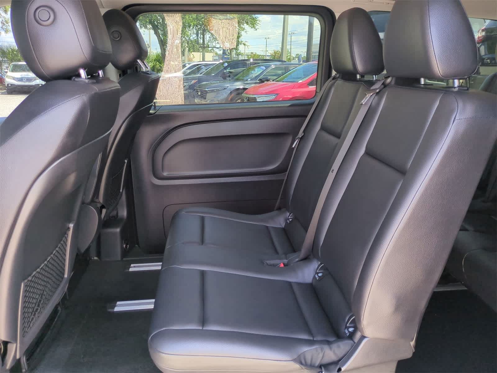 Thumbnail: 2019 Mercedes-Benz Metris - 14