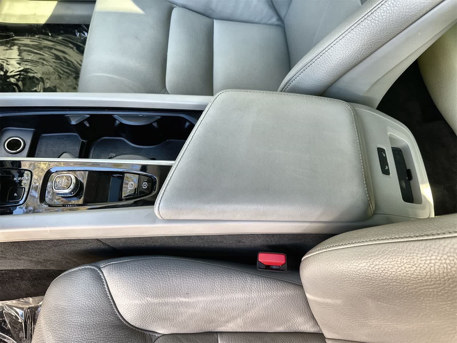 Thumbnail: 2024 Volvo XC60 - 15