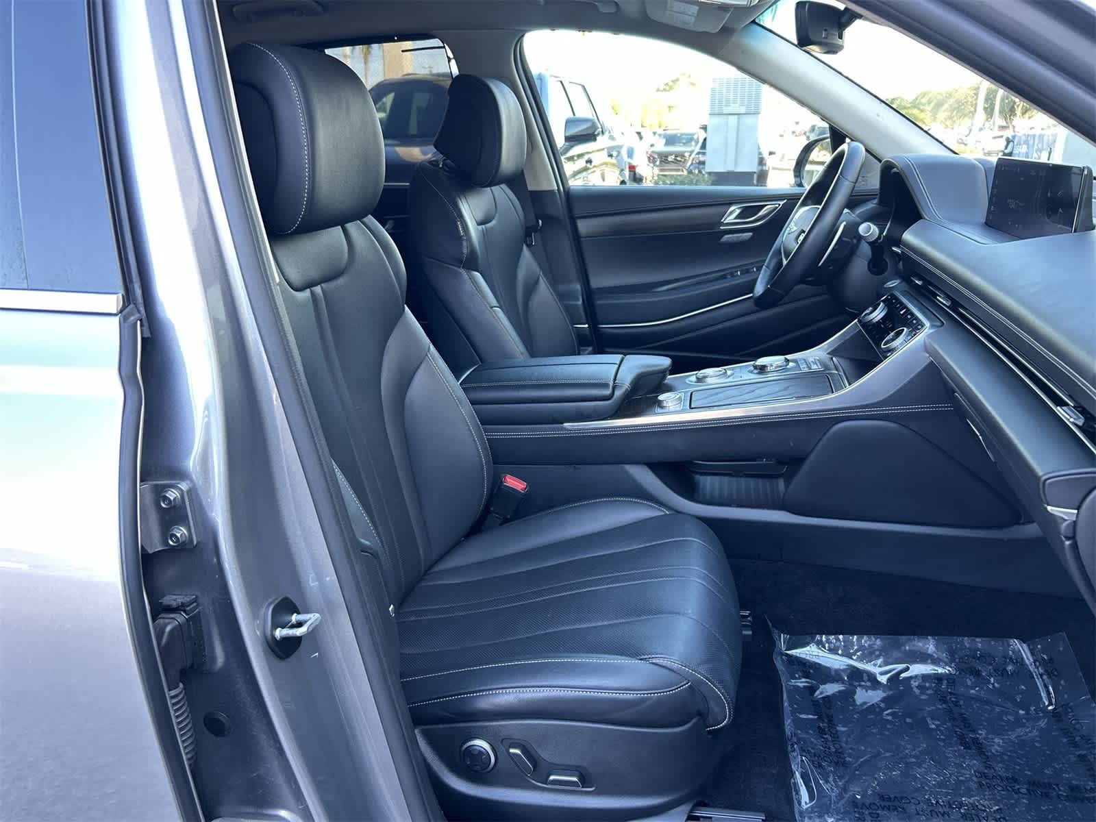 Thumbnail: 2024 Genesis GV80 - 14