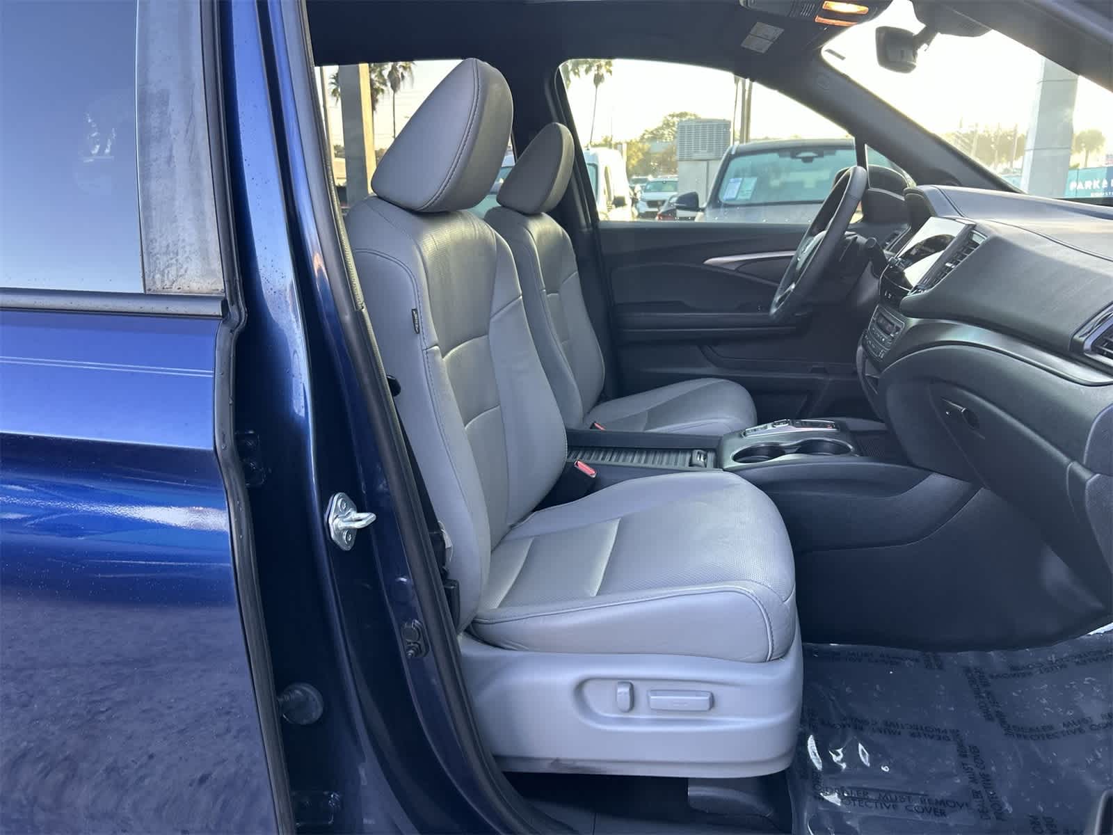 Thumbnail: 2022 Honda Passport - 14