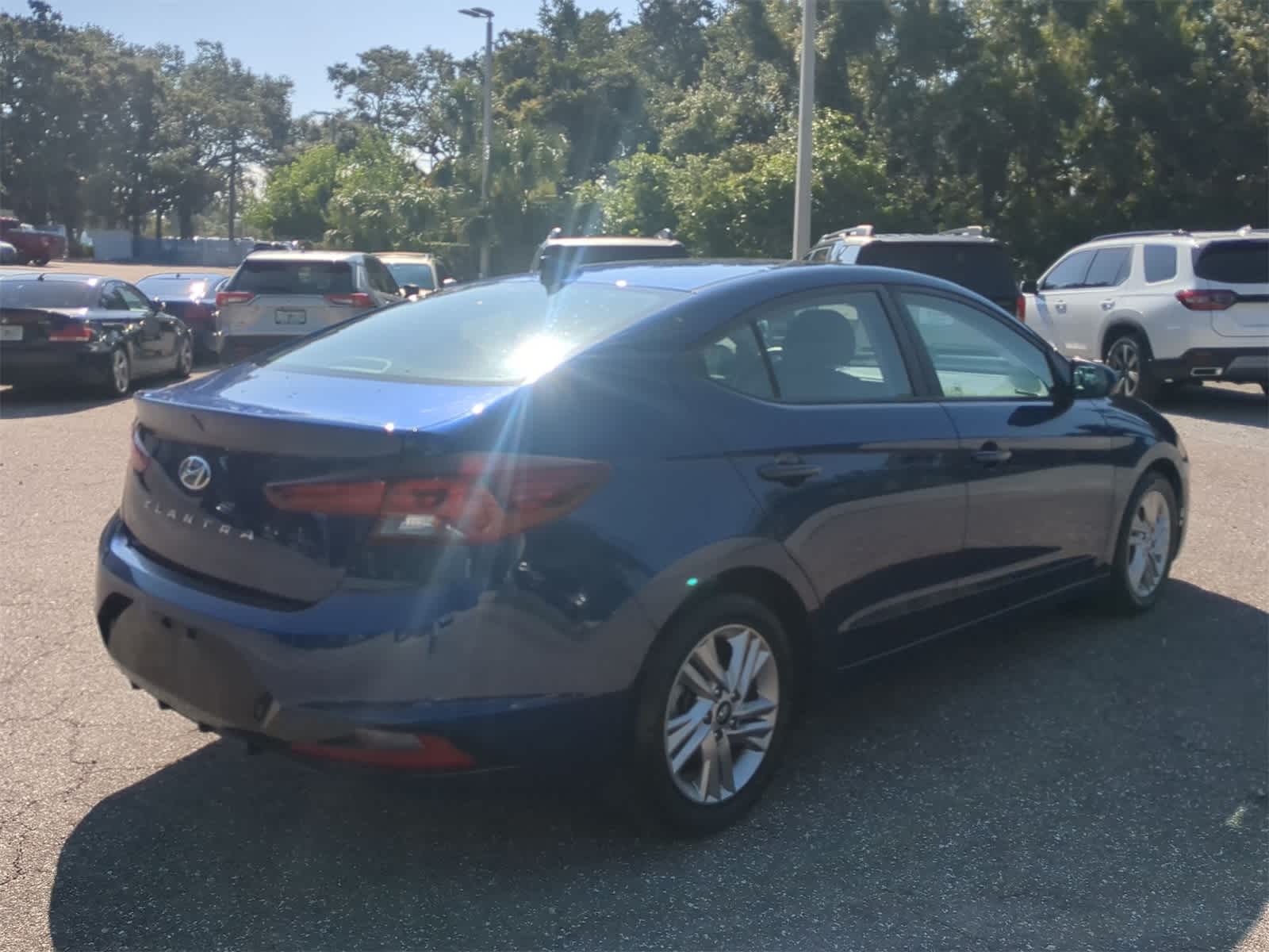 Thumbnail: 2020 Hyundai Elantra - 6