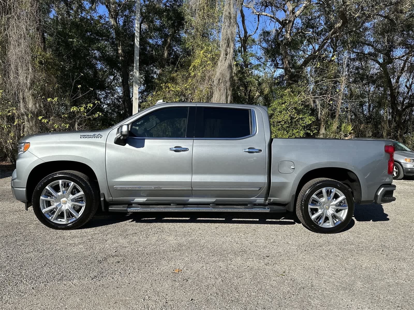 Thumbnail: 2025 Chevrolet Silverado 1500 - 3