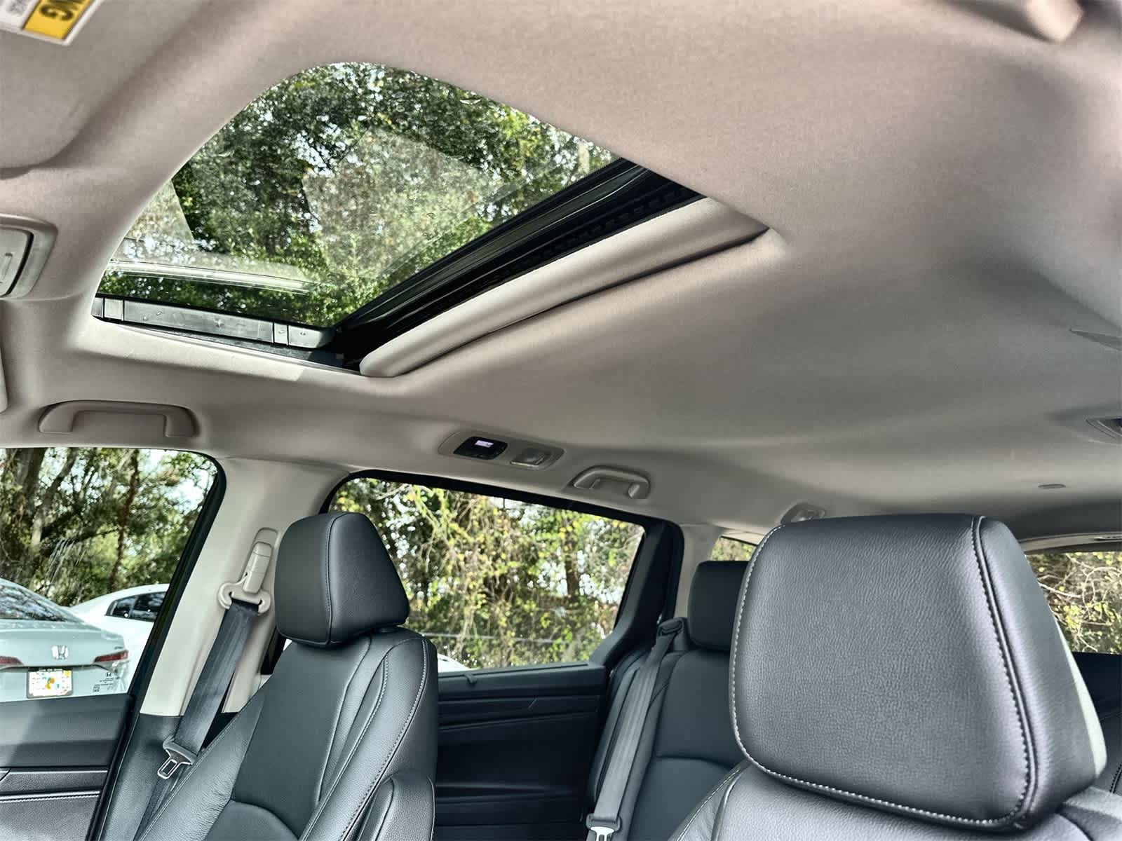 Thumbnail: 2026 Honda Odyssey - 21