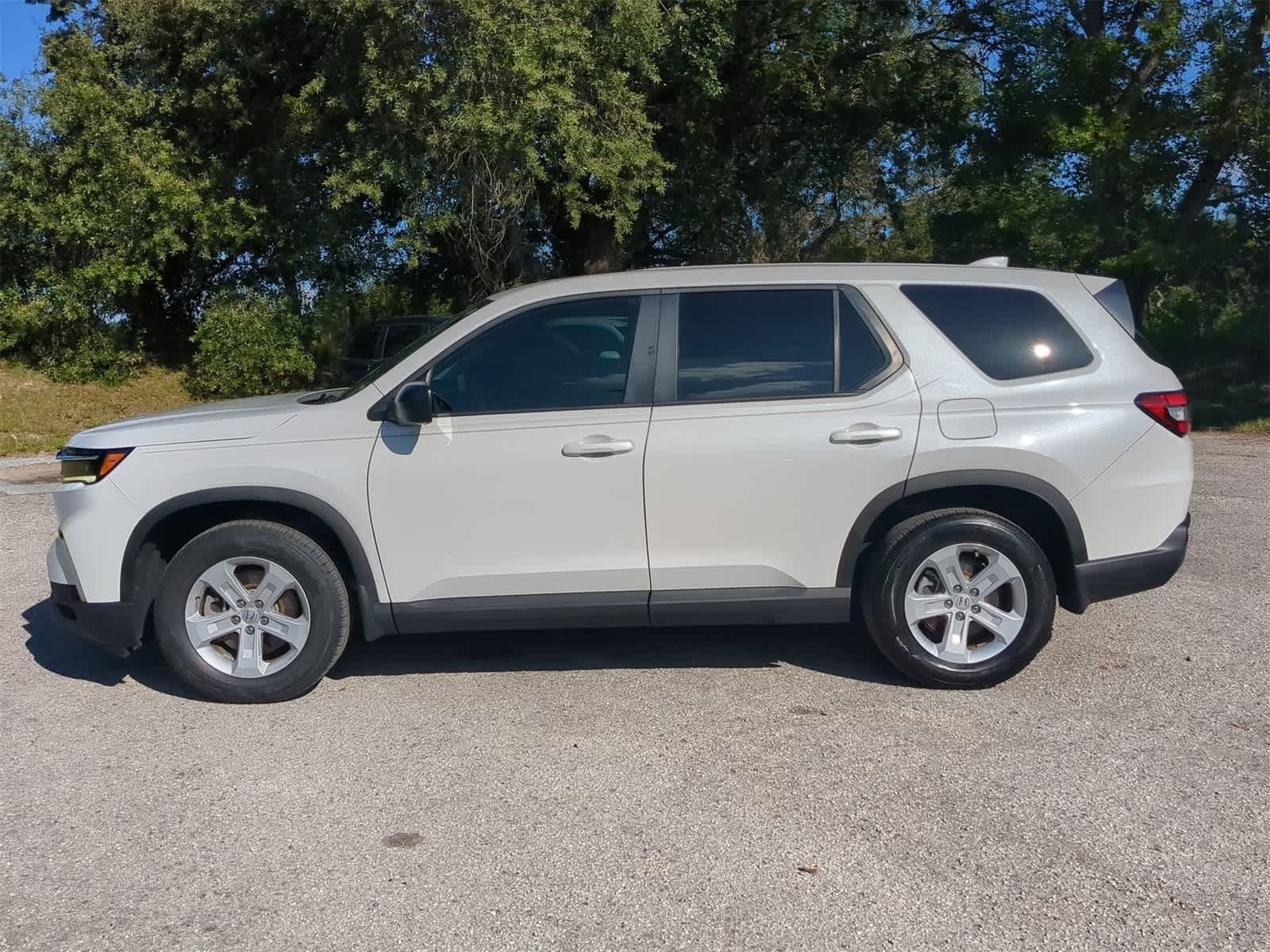 Thumbnail: 2023 Honda Pilot - 3