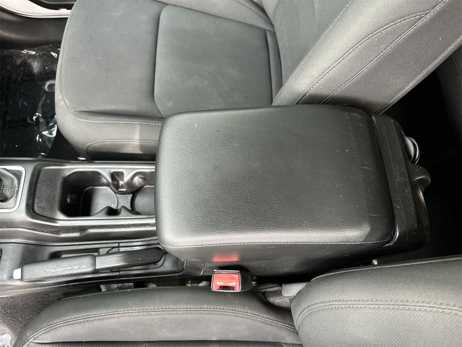 Thumbnail: 2018 Jeep Wrangler - 16