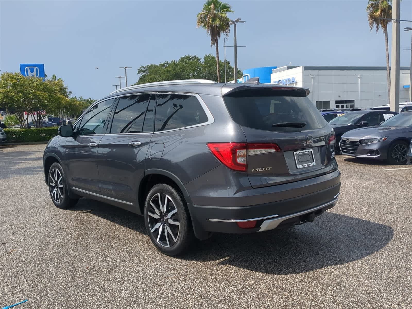 Thumbnail: 2019 Honda Pilot - 4