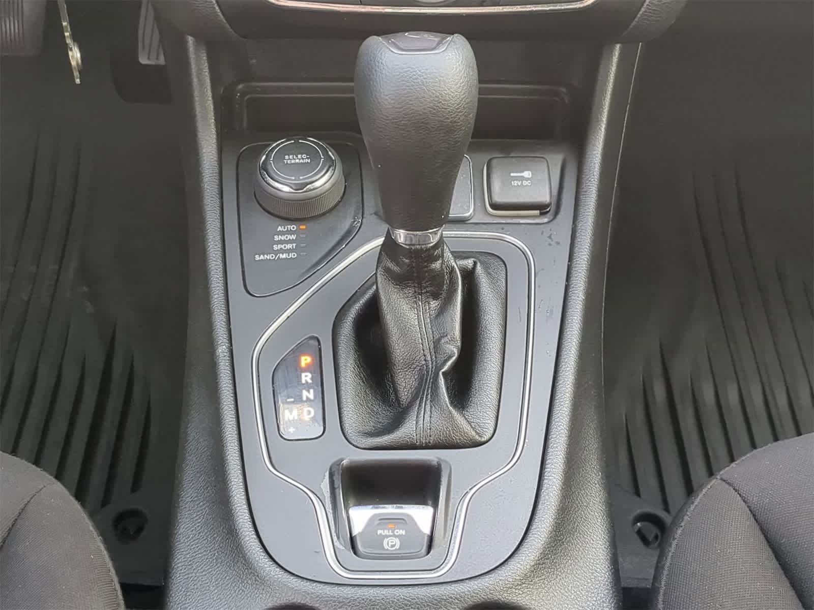 Thumbnail: 2021 Jeep Cherokee - 19
