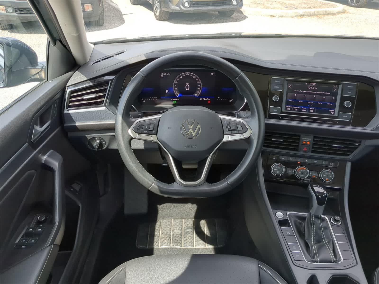 Thumbnail: 2024 Volkswagen Jetta - 15