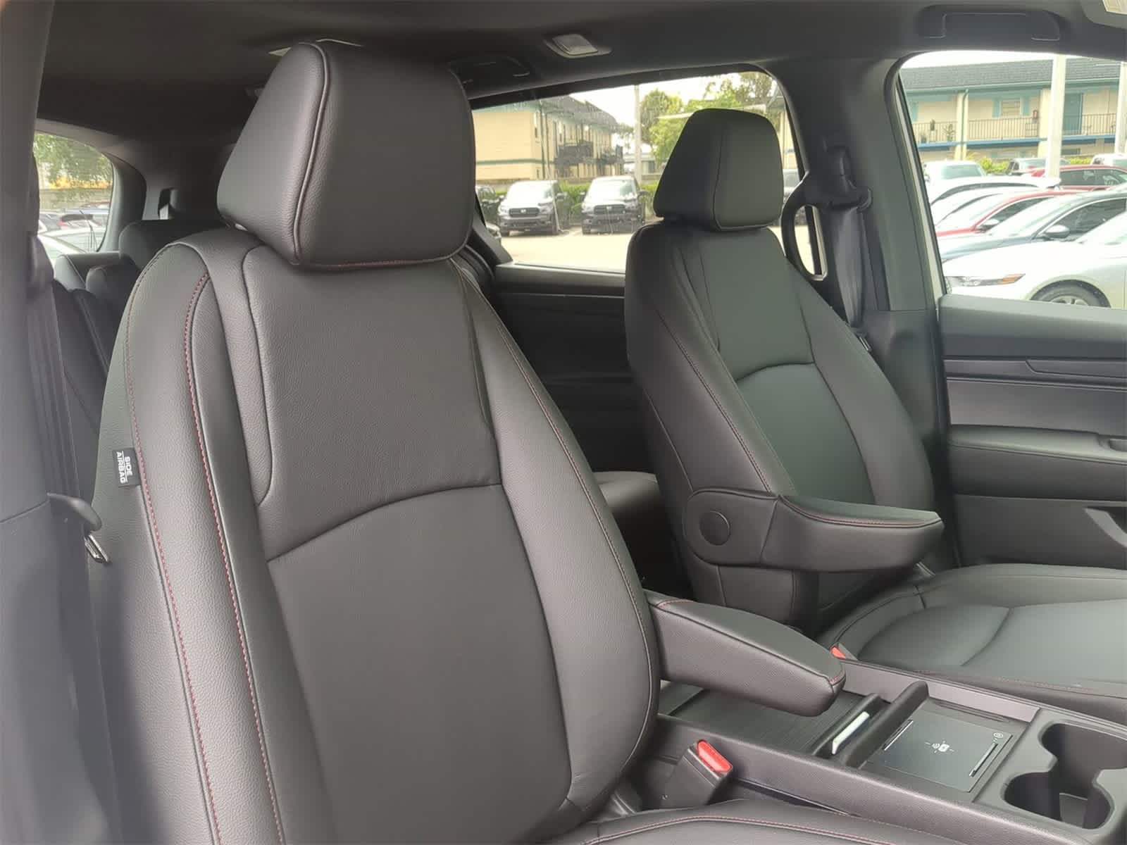 Thumbnail: 2025 Honda Odyssey - 8