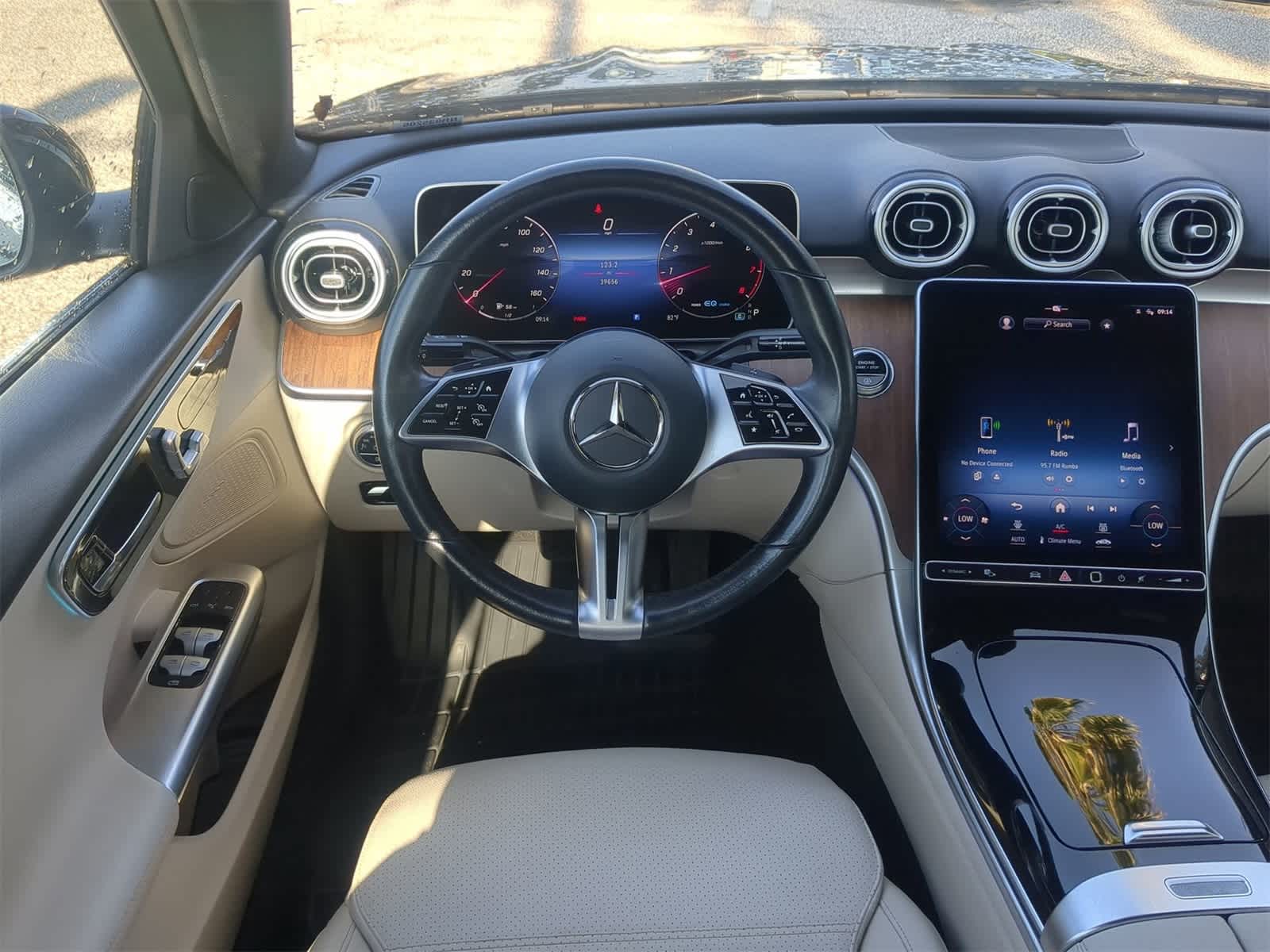 Thumbnail: 2022 Mercedes-Benz C-Class - 16