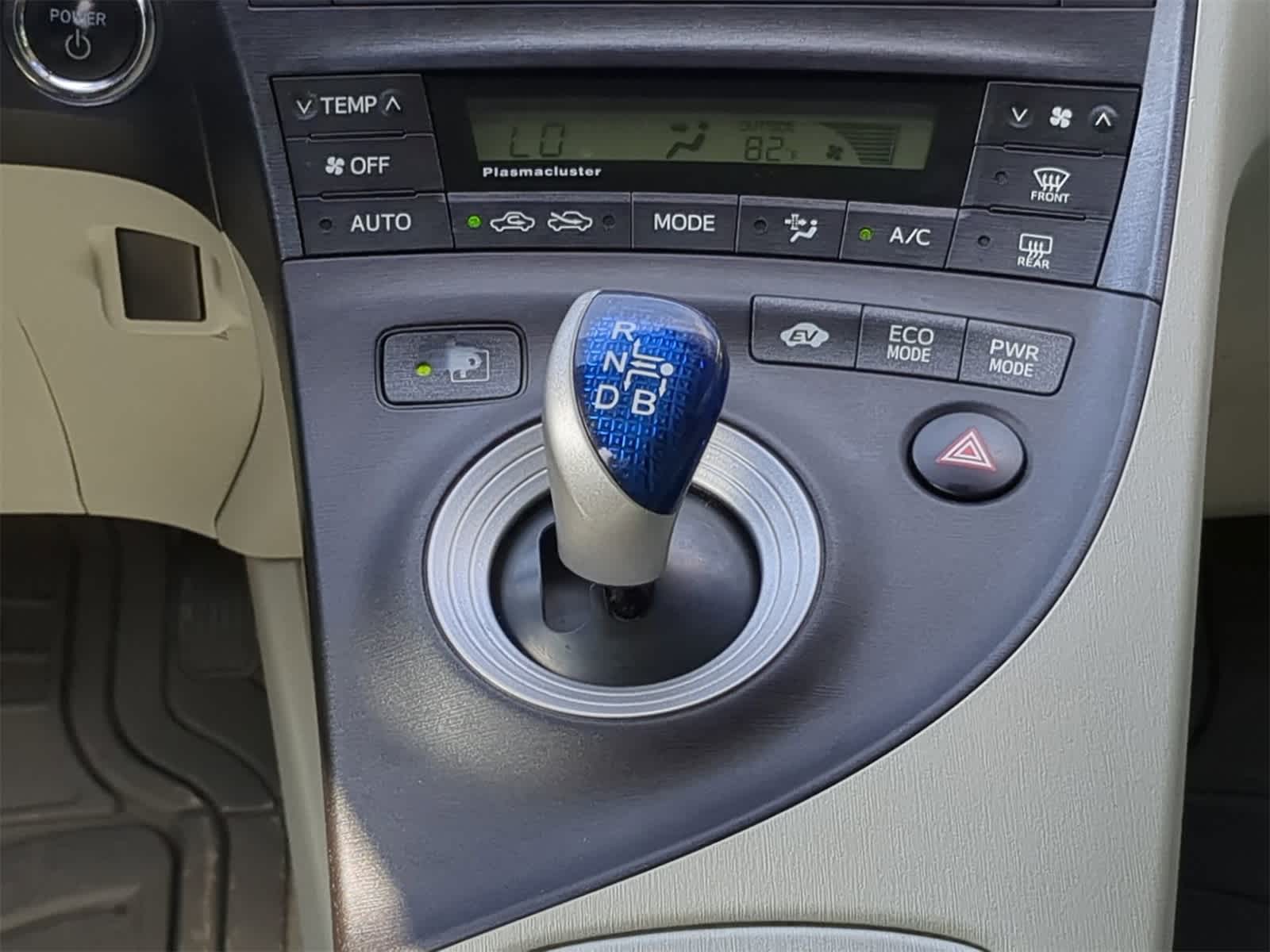 Thumbnail: 2011 Toyota Prius - 18