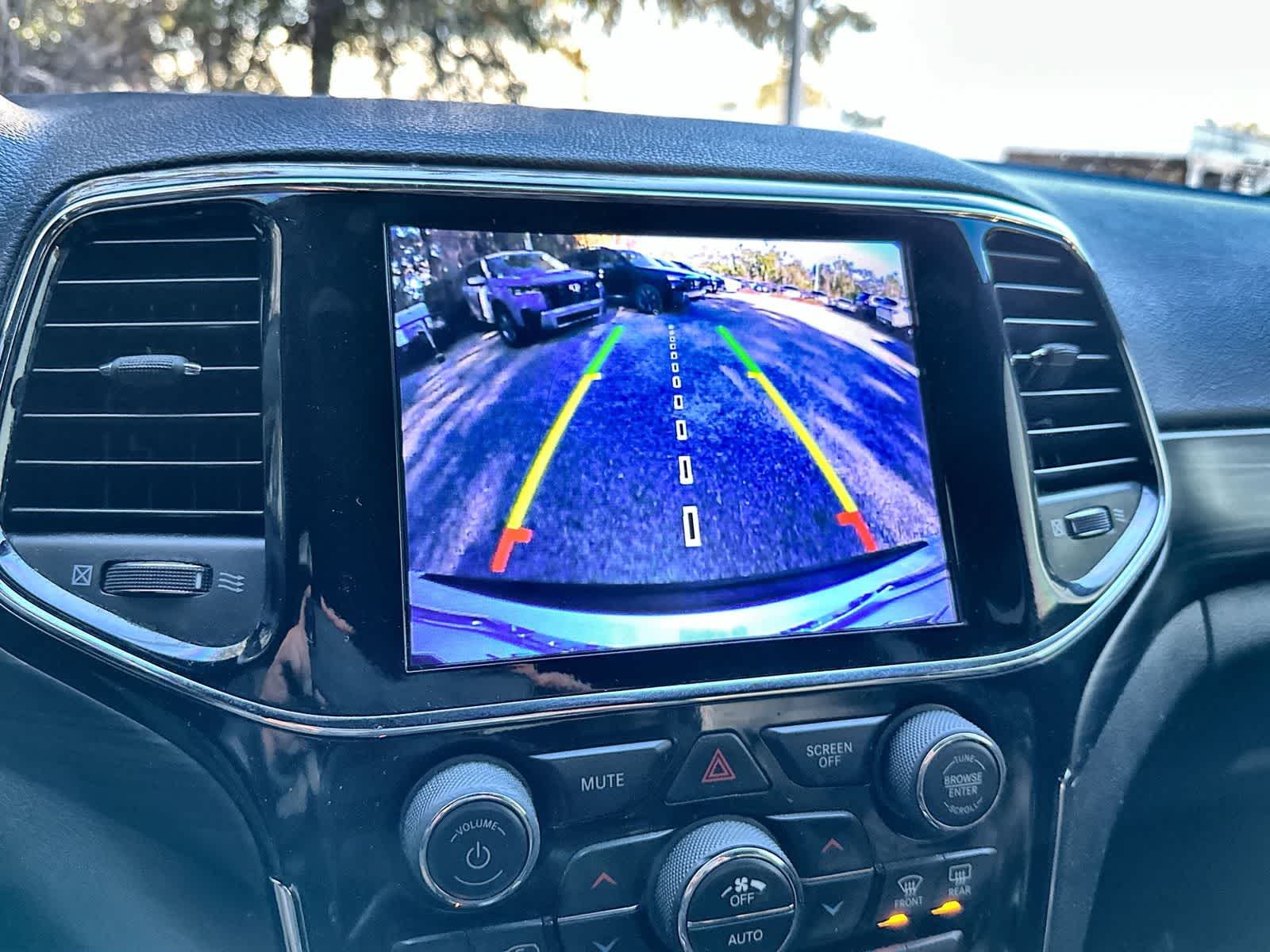 Thumbnail: 2019 Jeep Grand Cherokee - 20