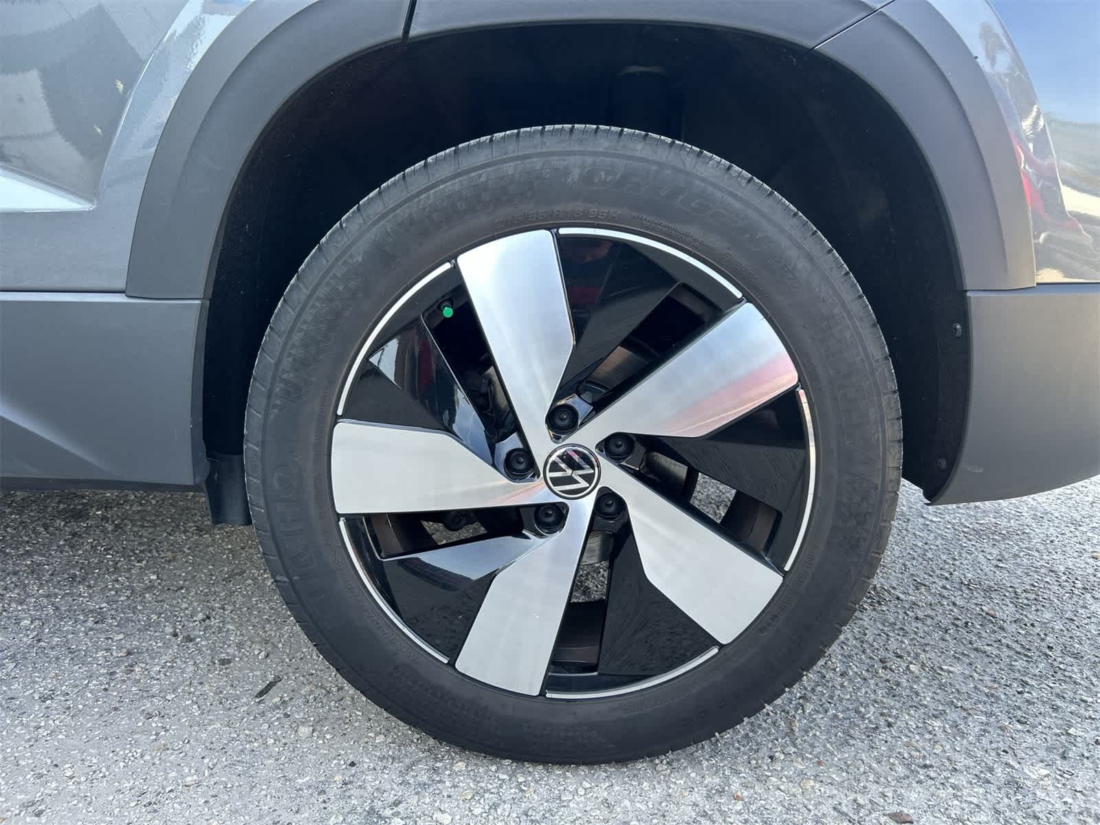 Thumbnail: 2024 Volkswagen Taos - 8