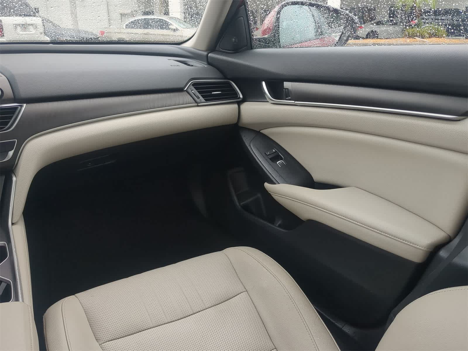 Thumbnail: 2019 Honda Accord - 16